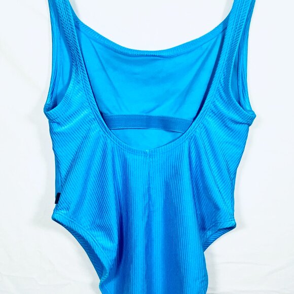 💙 Reebok Ribbed One-Piece Swimsuit 💙
- Picture 5 of 12